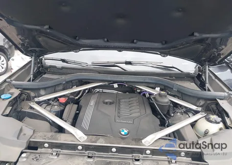 2022 BMW X6 xDrive40I z USA, uszkodzony, nr VIN 5UXCY6C07N9K65441